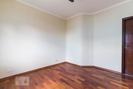 Casa à venda com 240m², 5 quartos e 3 vagasSuíte 03