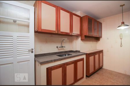 Apartamento para alugar com 100m², 3 quartos e 1 vagaCozinha/Armários