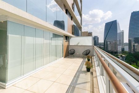 Apartamento para alugar com 76m², 1 quarto e 2 vagasVaranda