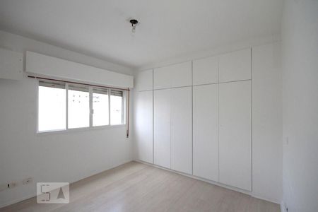 Apartamento à venda com 210m², 4 quartos e 2 vagasSuíte 1
