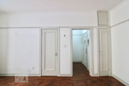 Sala/Quarto de kitnet/studio à venda com 1 quarto, 32m² em República, São Paulo