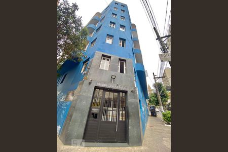 Studio à venda com 32m², 1 quarto e sem vaga Studio à venda com 32m², 1 quarto e sem vagaFachada