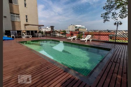 Apartamento à venda com 80m², 2 quartos e 1 vagaPiscina