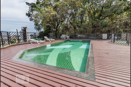 Apartamento à venda com 80m², 2 quartos e 1 vagaPiscina