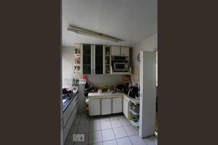 Cozinha  de apartamento para alugar com 2 quartos, 49m² em Jardim Iris, São Paulo