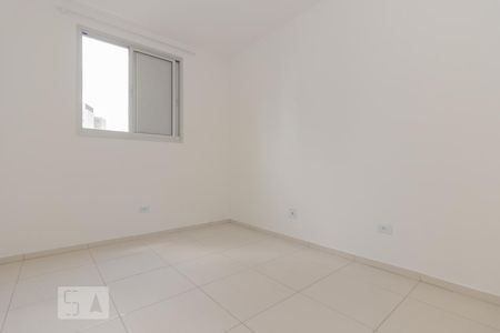 Quarto 2 de apartamento para alugar com 2 quartos, 55m² em Continental, Osasco