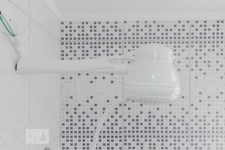 Banheiro de apartamento para alugar com 2 quartos, 55m² em Continental, Osasco