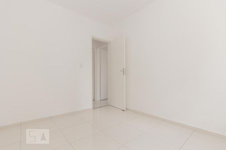 Quarto 2 de apartamento para alugar com 2 quartos, 55m² em Continental, Osasco