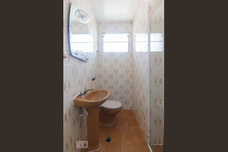 Casa à venda com 125m², 4 quartos e 2 vagasBanheiro