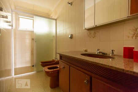 Apartamento para alugar com 180m², 4 quartos e 2 vagas Apartamento para alugar com 180m², 4 quartos e 2 vagasBanheiro Social