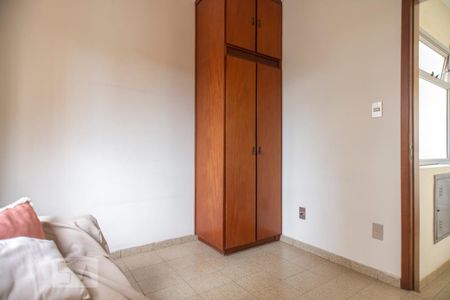 Apartamento para alugar com 180m², 4 quartos e 2 vagas Apartamento para alugar com 180m², 4 quartos e 2 vagasQuarto de Serviço