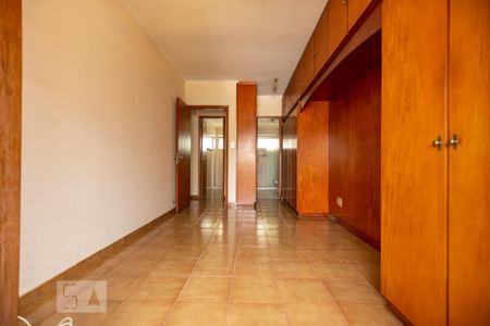 Apartamento para alugar com 180m², 4 quartos e 2 vagas Apartamento para alugar com 180m², 4 quartos e 2 vagasSuite
