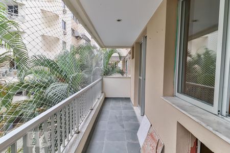 Varanda de apartamento para alugar com 2 quartos, 70m² em Anil, Rio de Janeiro