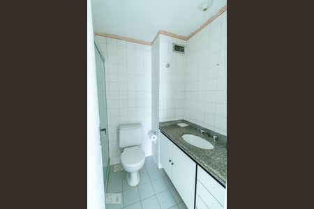 Banheiro de apartamento para alugar com 2 quartos, 70m² em Anil, Rio de Janeiro