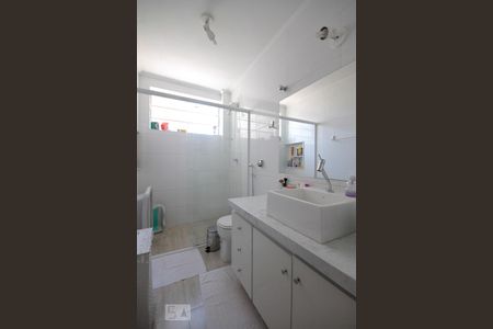 Banheiro de apartamento à venda com 1 quarto, 55m² em Consolação, São Paulo