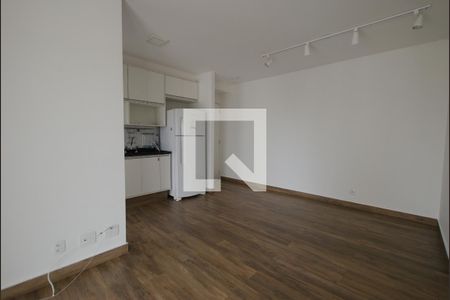 Sala de apartamento para alugar com 2 quartos, 64m² em Jardim Glória, São Paulo
