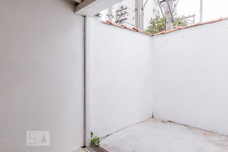 Casa à venda com 77m², 2 quartos e sem vagaQuintal