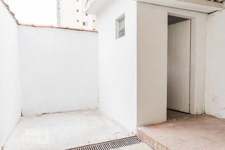 Casa à venda com 77m², 2 quartos e sem vagaQuintal
