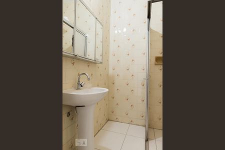 Casa à venda com 77m², 2 quartos e sem vagaBanheiro