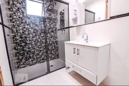 Banheiro de casa para alugar com 3 quartos, 200m² em Bom Retiro, São Paulo