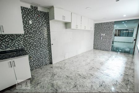 Casa para alugar com 200m², 3 quartos e 2 vagas Casa para alugar com 200m², 3 quartos e 2 vagasCozinha