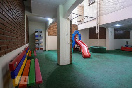 Apartamento para alugar com 148m², 3 quartos e 1 vaga Apartamento para alugar com 148m², 3 quartos e 1 vagaPlayground