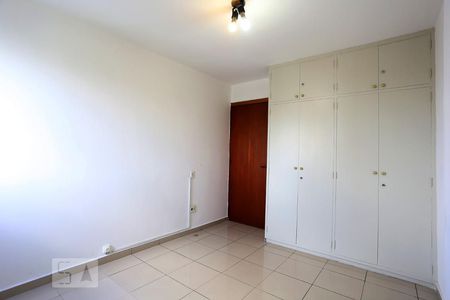 Apartamento para alugar com 148m², 3 quartos e 1 vaga Apartamento para alugar com 148m², 3 quartos e 1 vagaQuarto 2 Armário