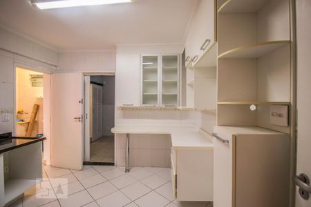 Casa para alugar com 140m², 3 quartos e 3 vagas Casa para alugar com 140m², 3 quartos e 3 vagasCozinha