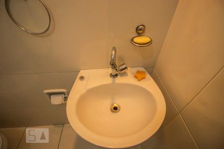 Casa para alugar com 140m², 3 quartos e 3 vagas Casa para alugar com 140m², 3 quartos e 3 vagasBanheiro de Serviço
