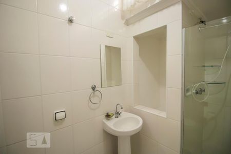 Casa para alugar com 140m², 3 quartos e 3 vagas Casa para alugar com 140m², 3 quartos e 3 vagasBanheiro Suíte 1