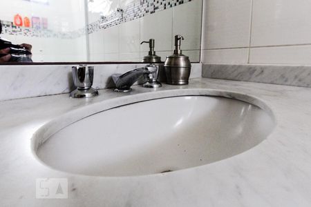 Apartamento para alugar com 156m², 3 quartos e 4 vagasdetalhe banheiro