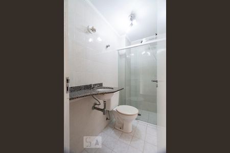 Banheiro social / suíte de apartamento para alugar com 2 quartos, 53m² em Vila Santa Catarina, São Paulo