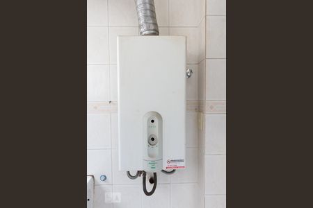 Apartamento para alugar com 110m², 2 quartos e 1 vaga Apartamento para alugar com 110m², 2 quartos e 1 vagaÁrea de serviço (detalhe aquecedor a gás)