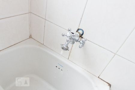 Apartamento para alugar com 110m², 2 quartos e 1 vaga Apartamento para alugar com 110m², 2 quartos e 1 vagaÁrea de serviço (detalhe torneira)