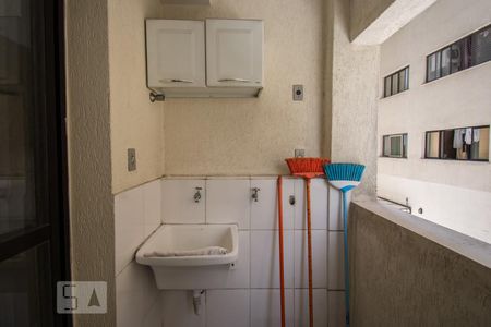 Apartamento para alugar com 70m², 2 quartos e 1 vagaÁrea de serviço