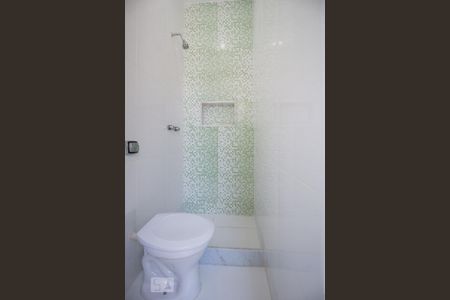 Apartamento à venda com 90m², 3 quartos e sem vaga Apartamento à venda com 90m², 3 quartos e sem vagaBanheiro de serviço
