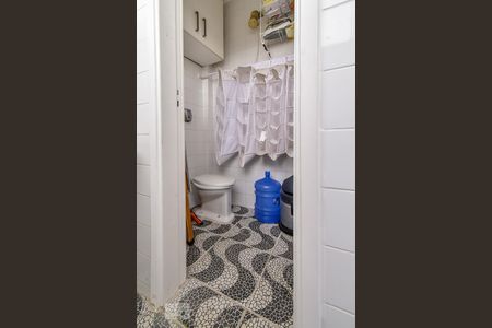 Apartamento para alugar com 68m², 2 quartos e 1 vagaBanheiro Serviço