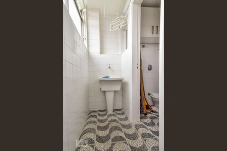 Apartamento para alugar com 68m², 2 quartos e 1 vagaÁrea de Serviço