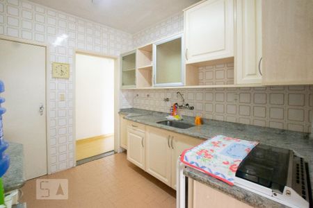 Cozinha de apartamento para alugar com 2 quartos, 82m² em Indianópolis, São Paulo