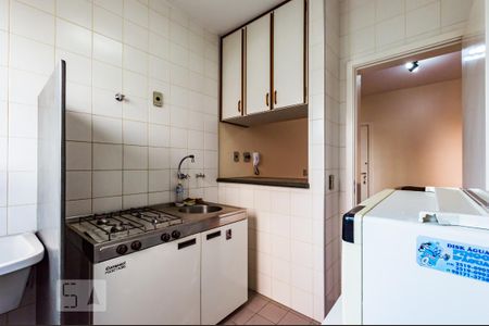 Cozinha de apartamento para alugar com 1 quarto, 40m² em Botafogo, Campinas