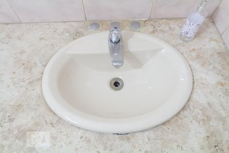 Banheiro social (detalhe) de apartamento à venda com 3 quartos, 100m² em Paraíso, São Paulo