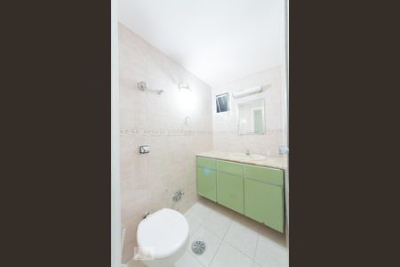 Banheiro social de apartamento à venda com 3 quartos, 100m² em Paraíso, São Paulo