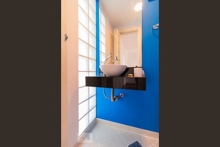 Lavabo de apartamento à venda com 2 quartos, 80m² em Vila Uberabinha, São Paulo