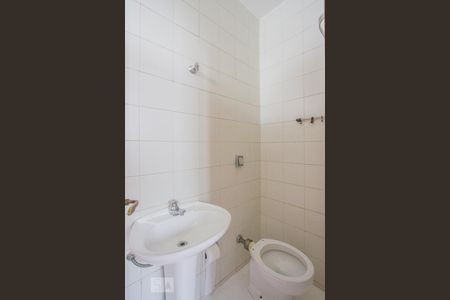 Banheiro de Serviço de casa à venda com 4 quartos, 300m² em Campo Belo, São Paulo