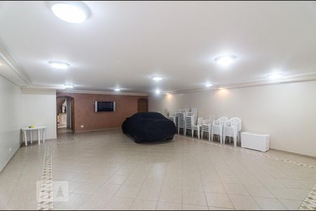 Casa à venda com 400m², 4 quartos e 7 vagas Casa à venda com 400m², 4 quartos e 7 vagasGaragem