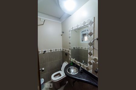 Casa à venda com 400m², 4 quartos e 7 vagas Casa à venda com 400m², 4 quartos e 7 vagasBanheiro de Serviço