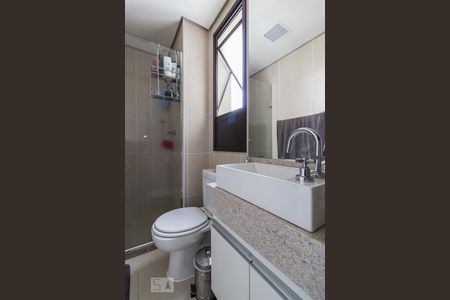 Banheiro de apartamento à venda com 1 quarto, 49m² em Lapa, São Paulo