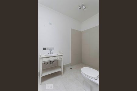 Casa à venda com 325m², 3 quartos e 2 vagas2o. Andar - Suíte 2 - Banheiro