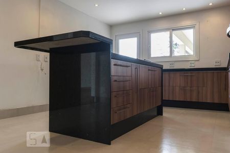 Casa à venda com 325m², 3 quartos e 2 vagas1o. Andar - Cozinha (Armários)