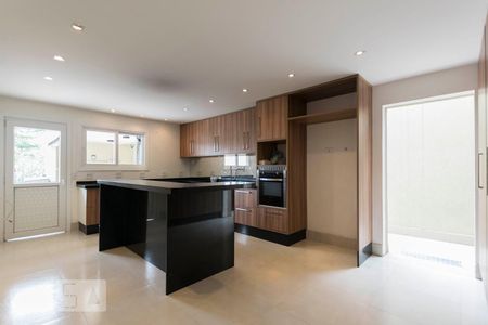 Casa à venda com 325m², 3 quartos e 2 vagas1o. Andar - Cozinha